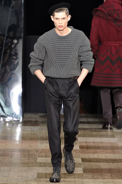 Look 22